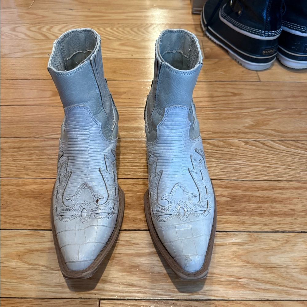 Cute White Leather Cowboy Boots